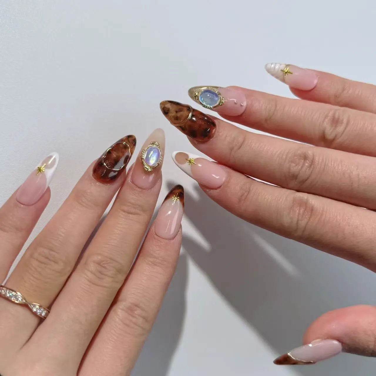 Marble Luxe-Medium Almond