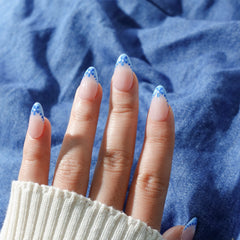 Blue Daisy-Medium Almond