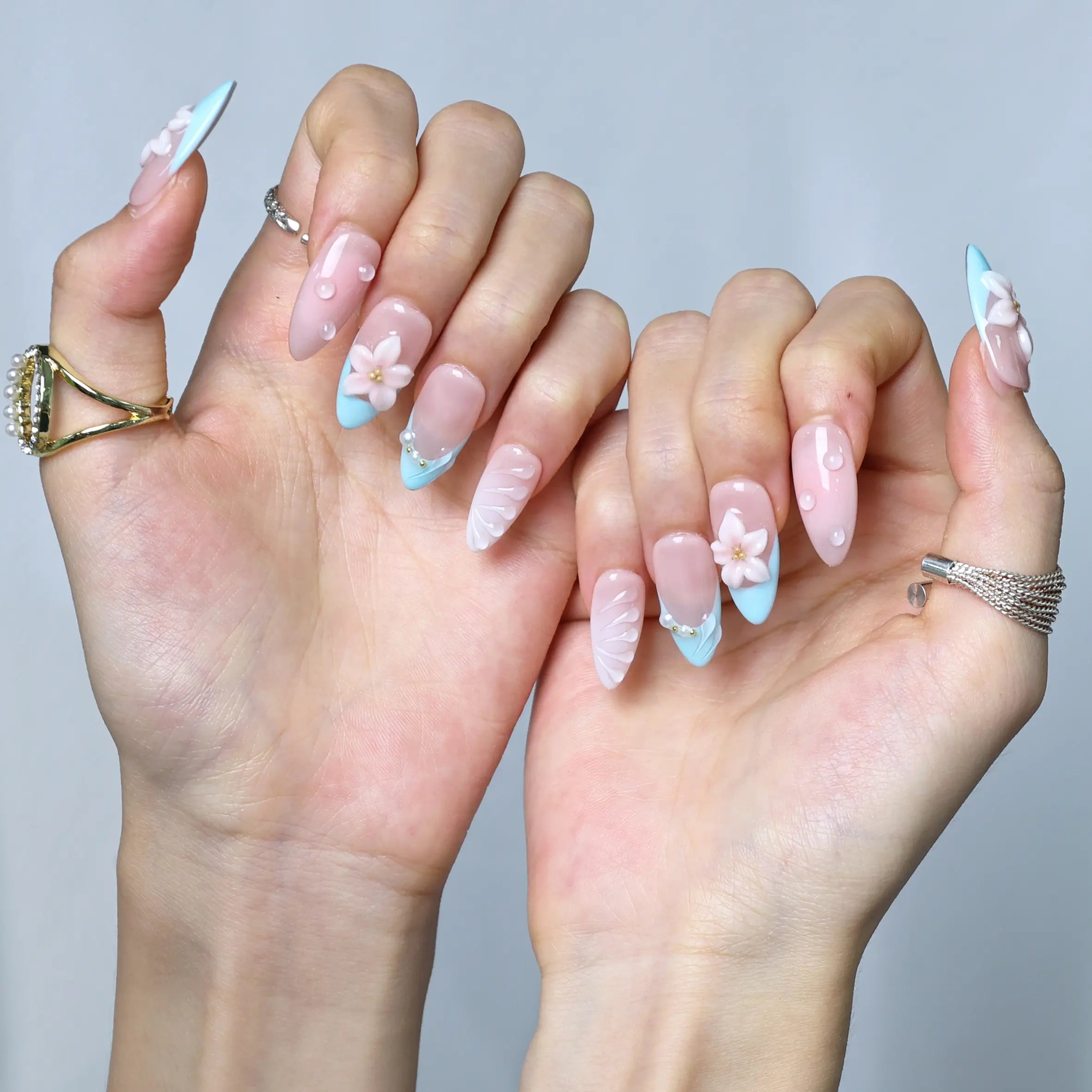 Sky Petals-Medium Almond [Collect Beautiful Moments]
