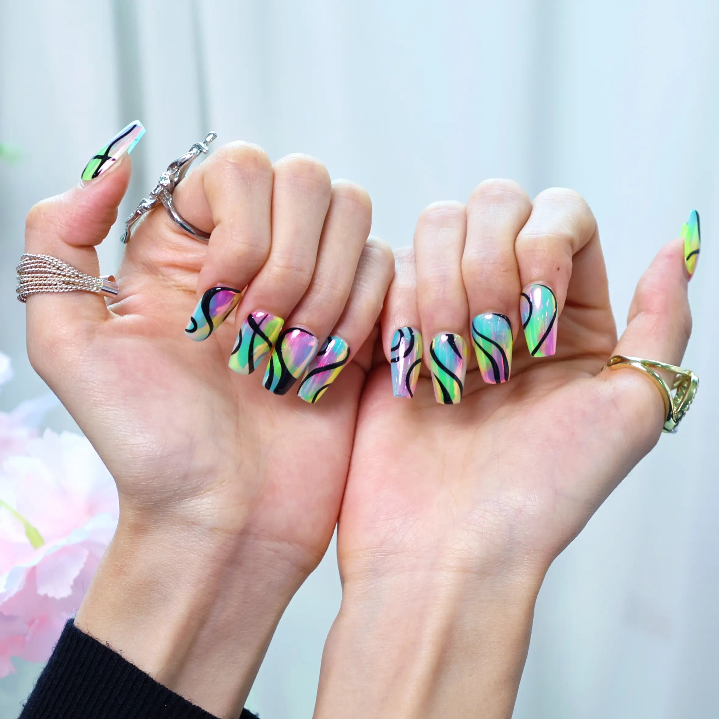 Electric vibe press-ons with high-gloss multi-tone sheen